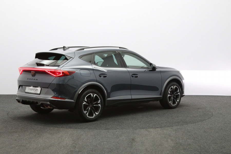 CUPRA Formentor 1.4 e-Hybrid 204 PK Adrenaline PHEV, Kuipstoelen, Memory, Camera, Adap. Cruise Control, Winterpakket