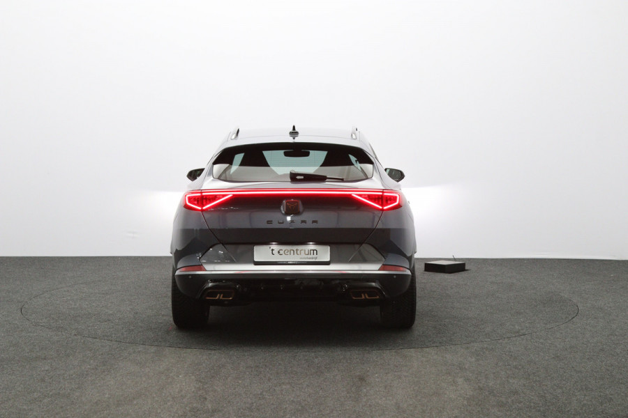 CUPRA Formentor 1.4 e-Hybrid 204 PK Adrenaline PHEV, Kuipstoelen, Memory, Camera, Adap. Cruise Control, Winterpakket