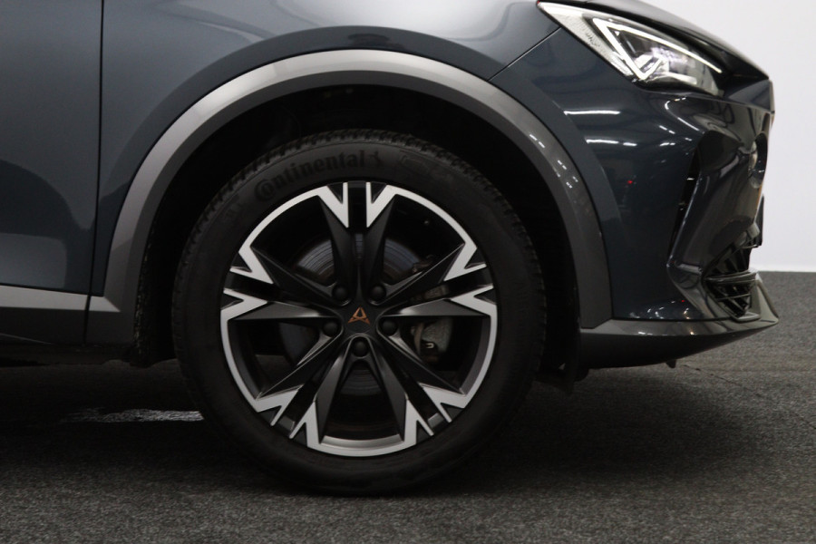 CUPRA Formentor 1.4 e-Hybrid 204 PK Adrenaline PHEV, Kuipstoelen, Memory, Camera, Adap. Cruise Control, Winterpakket