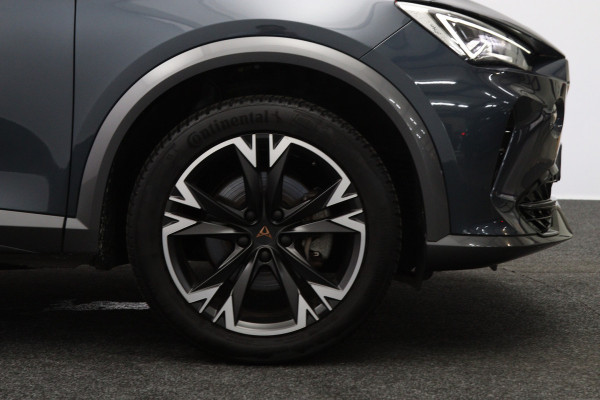 CUPRA Formentor 1.4 e-Hybrid 204 PK Adrenaline PHEV, Kuipstoelen, Memory, Camera, Adap. Cruise Control, Winterpakket