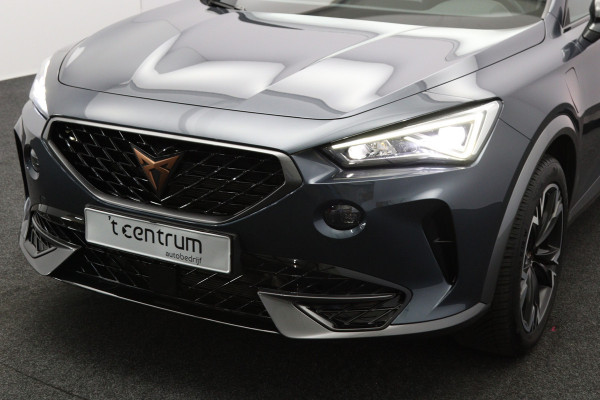 CUPRA Formentor 1.4 e-Hybrid 204 PK Adrenaline PHEV, Kuipstoelen, Memory, Camera, Adap. Cruise Control, Winterpakket