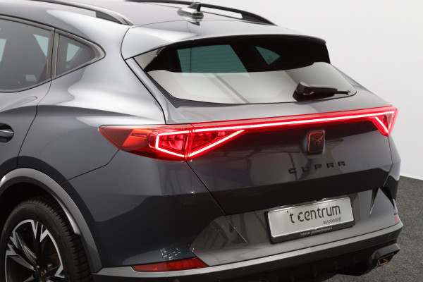 CUPRA Formentor 1.4 e-Hybrid 204 PK Adrenaline PHEV, Kuipstoelen, Memory, Camera, Adap. Cruise Control, Winterpakket