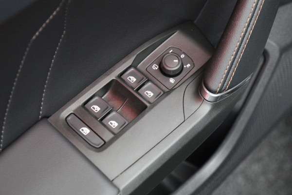 CUPRA Formentor 1.4 e-Hybrid 204 PK Adrenaline PHEV, Kuipstoelen, Memory, Camera, Adap. Cruise Control, Winterpakket