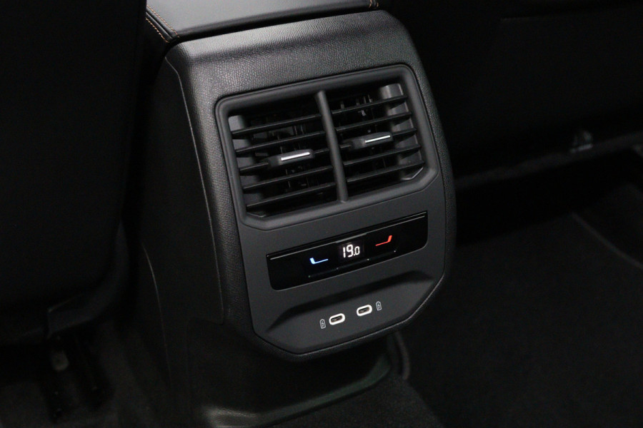 CUPRA Formentor 1.4 e-Hybrid 204 PK Adrenaline PHEV, Kuipstoelen, Memory, Camera, Adap. Cruise Control, Winterpakket