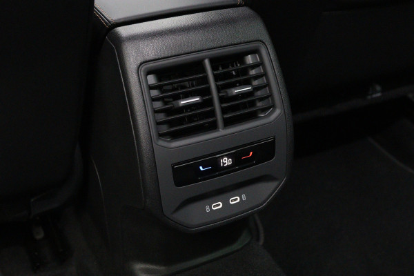 CUPRA Formentor 1.4 e-Hybrid 204 PK Adrenaline PHEV, Kuipstoelen, Memory, Camera, Adap. Cruise Control, Winterpakket