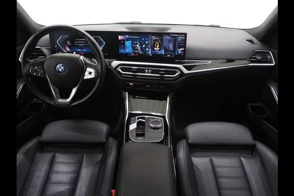 BMW 3 Serie Touring 320e LCI | Sportstoelen | Leder | Sfeerlicht | Dodehoek | Cruise | Stoelverwarming | Carplay
