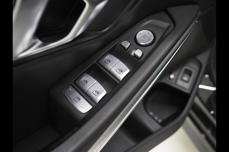 BMW 3 Serie Touring 320e LCI | Sportstoelen | Leder | Sfeerlicht | Dodehoek | Cruise | Stoelverwarming | Carplay