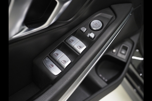BMW 3 Serie Touring 320e LCI | Sportstoelen | Leder | Sfeerlicht | Dodehoek | Cruise | Stoelverwarming | Carplay