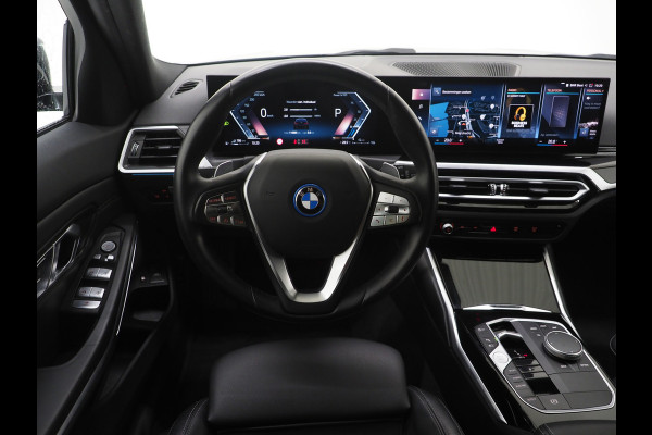 BMW 3 Serie Touring 320e LCI | Sportstoelen | Leder | Sfeerlicht | Dodehoek | Cruise | Stoelverwarming | Carplay