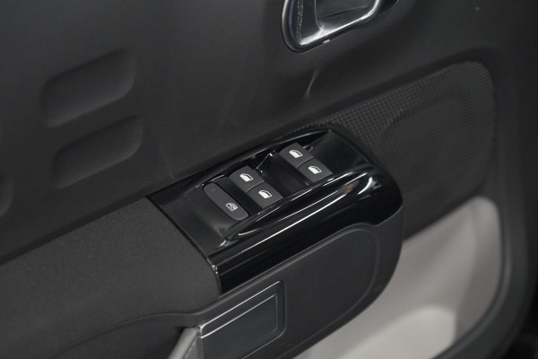 Citroën C3 PureTech 110 EAT6 Business | Camera | Allseason Banden | Dodehoekdetectie | Apple Carplay