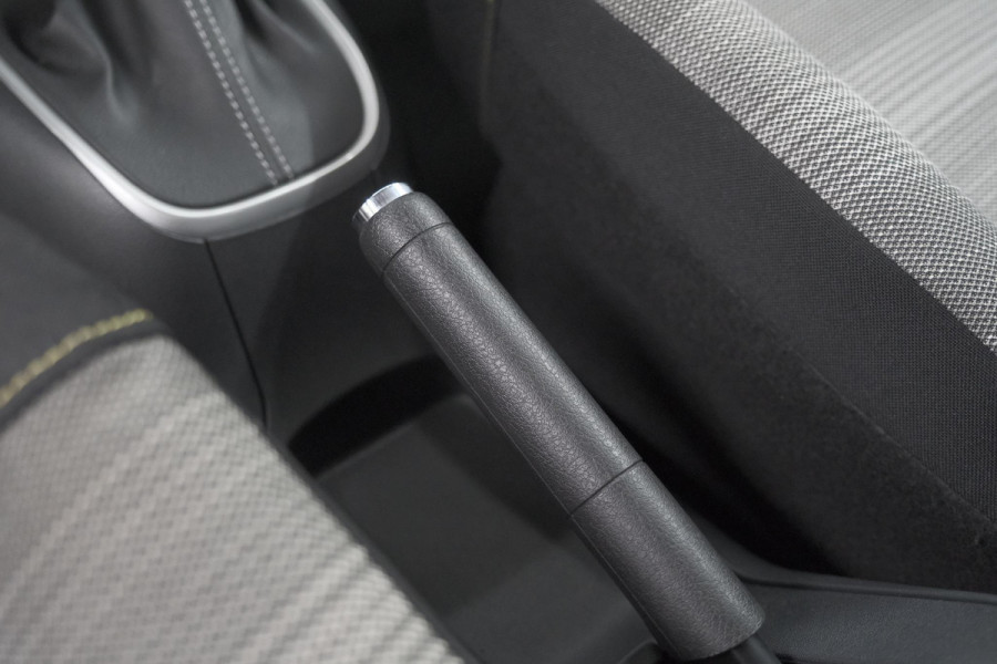 Citroën C3 PureTech 110 EAT6 Business | Camera | Allseason Banden | Dodehoekdetectie | Apple Carplay
