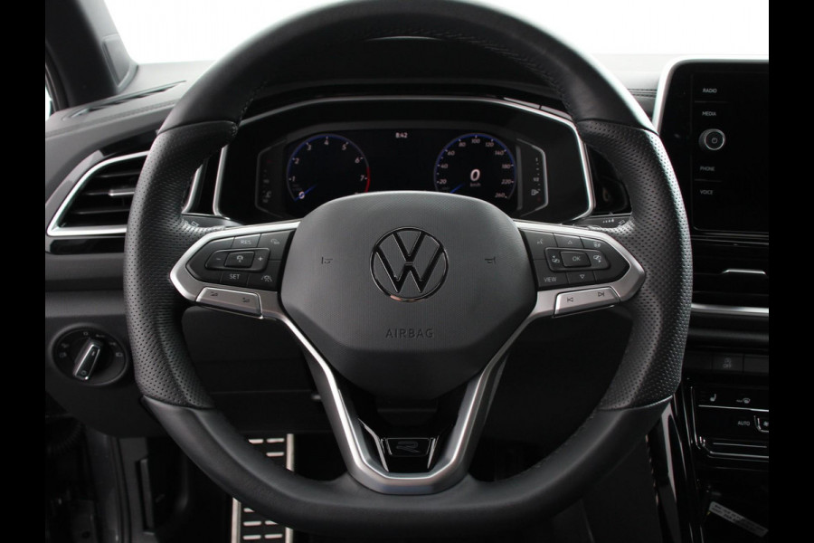 Volkswagen T-Roc 1.5 TSI 150pk Automaat R-Line Plus Navigatie Apple Carplay/Android Auto Camera Parkeersensoren Adaptive Cruise Control Stoelverwarming Virtual Cockpit Elektrische achterklep Getinte ramen Climate Control