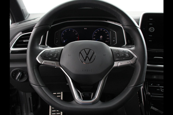 Volkswagen T-Roc 1.5 TSI 150pk Automaat R-Line Plus Navigatie Apple Carplay/Android Auto Camera Parkeersensoren Adaptive Cruise Control Stoelverwarming Virtual Cockpit Elektrische achterklep Getinte ramen Climate Control