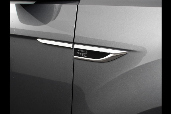 Volkswagen T-Roc 1.5 TSI 150pk Automaat R-Line Plus Navigatie Apple Carplay/Android Auto Camera Parkeersensoren Adaptive Cruise Control Stoelverwarming Virtual Cockpit Elektrische achterklep Getinte ramen Climate Control