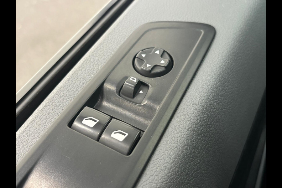Opel Vivaro 2.0 CDTI Automaat L3H1 Edition Navigatie Apple Carplay/Android Auto Trekhaak Cruise control Airco Bluetooth
