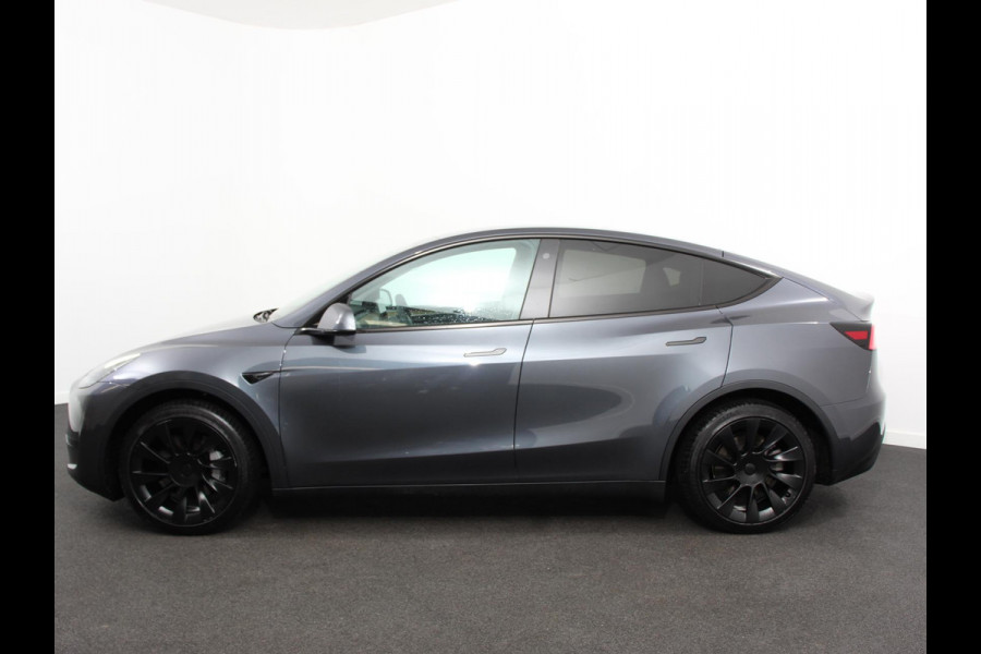 Tesla Model Y RWD 58 kWh Panorama dak 20" Wheels PDC VA 360 Camera Full LED Leder Autopilot