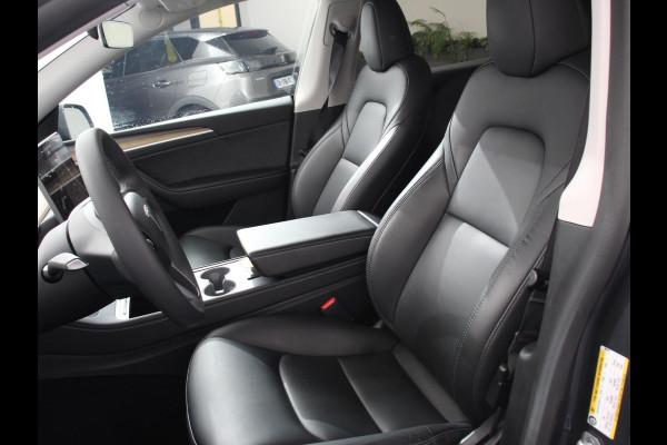 Tesla Model Y RWD 58 kWh Panorama dak 20" Wheels PDC VA 360 Camera Full LED Leder Autopilot