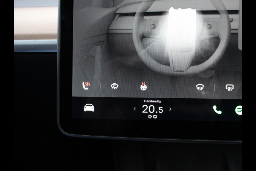 Tesla Model Y RWD 58 kWh Panorama dak 20" Wheels PDC VA 360 Camera Full LED Leder Autopilot