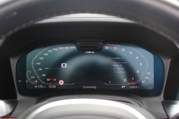 BMW 4 Serie Cabrio M4 xDrive Competition / Camera / Head-up / Carbon / Nekverwarming / H&K / Keyless / Stuurverwarming / ACC / DAB / Dodehoek / Windscherm
