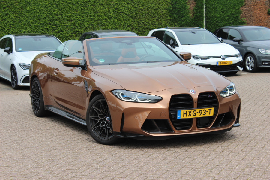 BMW 4 Serie Cabrio M4 xDrive Competition / Camera / Head-up / Carbon / Nekverwarming / H&K / Keyless / Stuurverwarming / ACC / DAB / Dodehoek / Windscherm