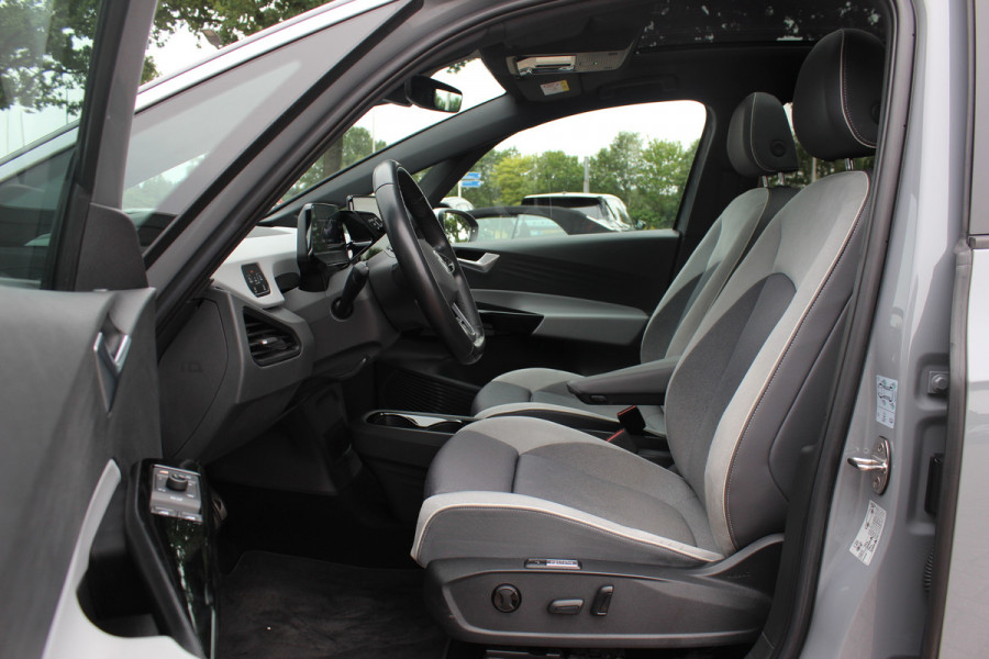 Volkswagen ID.3 First Max 58 kWh / SoH 95,2% / Full option! / Panoramadak / Camera / Head-up / Keyless / 20'' / ACC / Dodehoek / Elektr. stoelen / Massage / Navigatie / Stuurverwarming