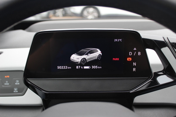 Volkswagen ID.3 First Max 58 kWh / SoH 95,2% / Full option! / Panoramadak / Camera / Head-up / Keyless / 20'' / ACC / Dodehoek / Elektr. stoelen / Massage / Navigatie / Stuurverwarming
