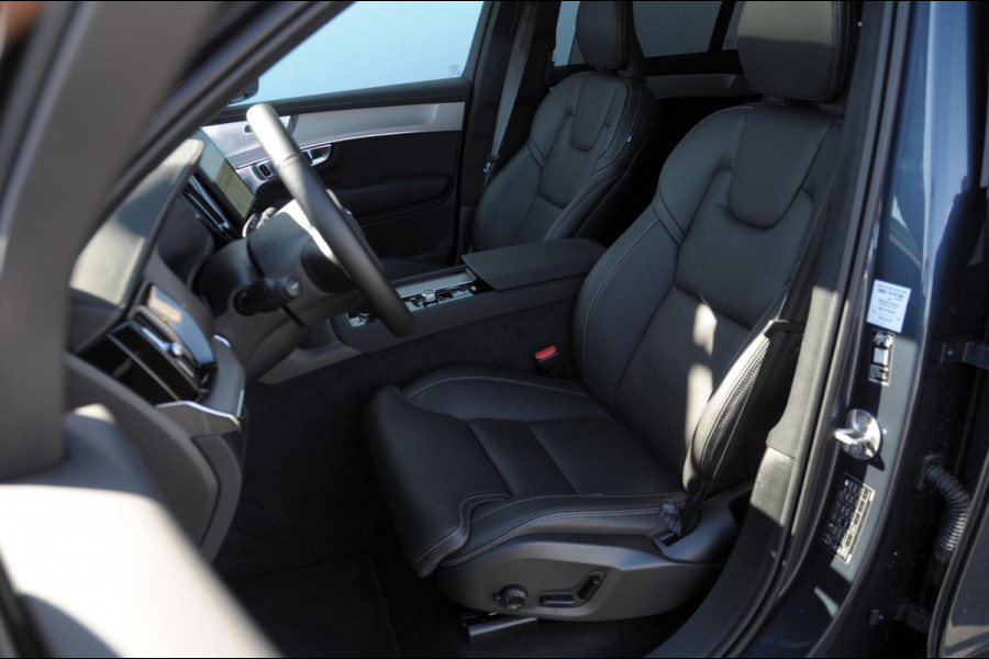 Volvo XC90 T8 455PK Automaat AWD Ultra Black Edition / Stoelmassage - en ventilatie Luchtvering / Trekhaak / Panoramadak / Google services / Elektrisch bedienbare voorstoelen met geheugen / Stoelverwarming voor en achter