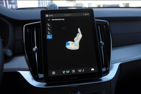 Volvo XC90 T8 455PK Automaat AWD Ultra Black Edition / Stoelmassage - en ventilatie Luchtvering / Trekhaak / Panoramadak / Google services / Elektrisch bedienbare voorstoelen met geheugen / Stoelverwarming voor en achter