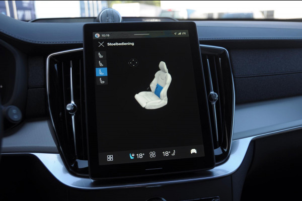 Volvo XC90 T8 455PK Automaat AWD Ultra Black Edition / Stoelmassage - en ventilatie Luchtvering / Trekhaak / Panoramadak / Google services / Elektrisch bedienbare voorstoelen met geheugen / Stoelverwarming voor en achter