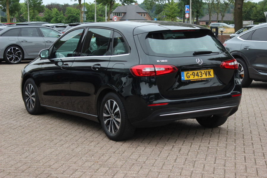 Mercedes-Benz B-Klasse 180 Business Solution / Camera / CarPlay / Half leder / 16'' / Cruise Control