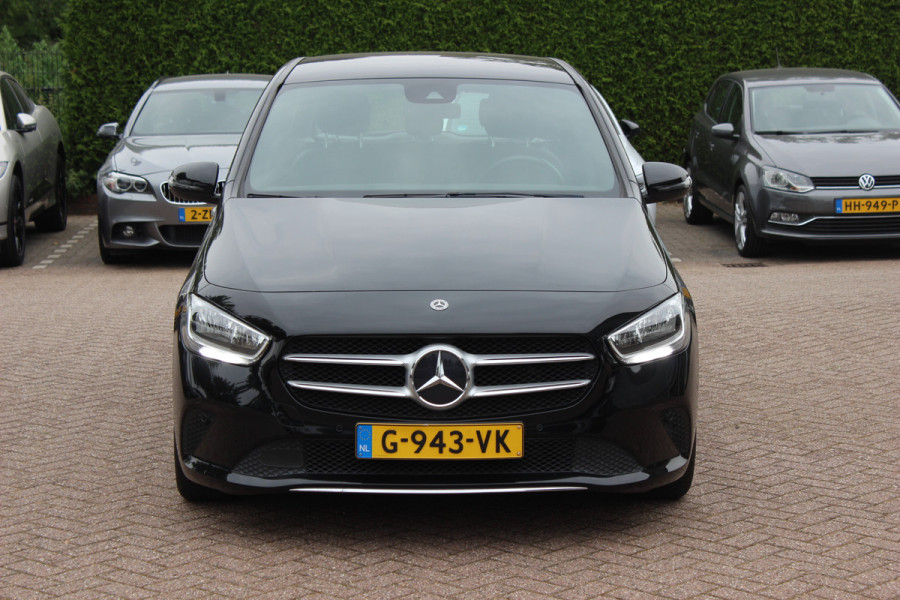 Mercedes-Benz B-Klasse 180 Business Solution / Camera / CarPlay / Half leder / 16'' / Cruise Control