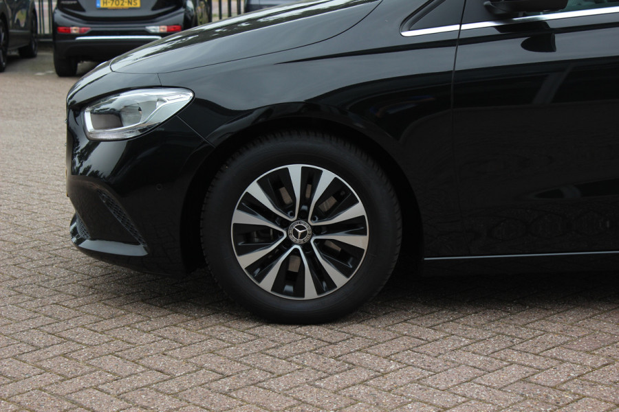 Mercedes-Benz B-Klasse 180 Business Solution / Camera / CarPlay / Half leder / 16'' / Cruise Control