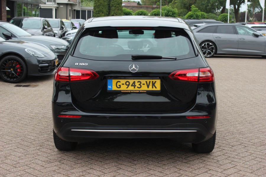 Mercedes-Benz B-Klasse 180 Business Solution / Camera / CarPlay / Half leder / 16'' / Cruise Control