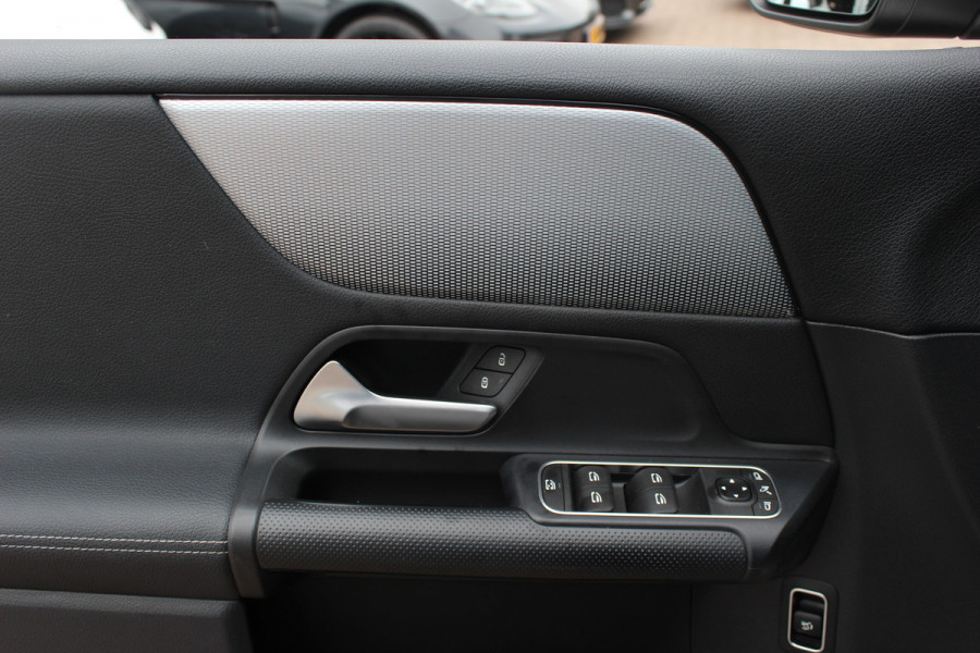 Mercedes-Benz B-Klasse 180 Business Solution / Camera / CarPlay / Half leder / 16'' / Cruise Control