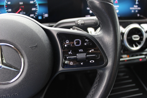 Mercedes-Benz B-Klasse 180 Business Solution / Camera / CarPlay / Half leder / 16'' / Cruise Control
