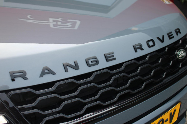 Land Rover Range Rover Evoque 1.5 P300e AWD 309PK R-DYNAMIC SE | PANORAMADAK | ELEKTRISCH VERSTELBARE VOORSTOELEN  LEDEREN BEKLEDING | 20" LICHTMETALEN VELGEN | KEYLESS ENTRY / START | EXTRA GETINTE ACHTERRUITEN | FULL LED KOPLAMPEN | LED ACHTERLICHTEN | ADAPTIVE CRUISE CONTROL | APPLE CARPLAY | ACHTERKLEP ELEKTRISCH BEDIENBAAR |