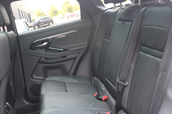 Land Rover Range Rover Evoque 1.5 P300e AWD 309PK R-DYNAMIC SE | PANORAMADAK | ELEKTRISCH VERSTELBARE VOORSTOELEN  LEDEREN BEKLEDING | 20" LICHTMETALEN VELGEN | KEYLESS ENTRY / START | EXTRA GETINTE ACHTERRUITEN | FULL LED KOPLAMPEN | LED ACHTERLICHTEN | ADAPTIVE CRUISE CONTROL | APPLE CARPLAY | ACHTERKLEP ELEKTRISCH BEDIENBAAR |