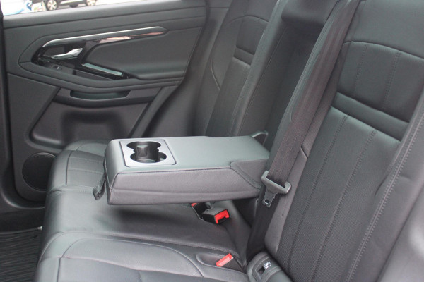 Land Rover Range Rover Evoque 1.5 P300e AWD 309PK R-DYNAMIC SE | PANORAMADAK | ELEKTRISCH VERSTELBARE VOORSTOELEN  LEDEREN BEKLEDING | 20" LICHTMETALEN VELGEN | KEYLESS ENTRY / START | EXTRA GETINTE ACHTERRUITEN | FULL LED KOPLAMPEN | LED ACHTERLICHTEN | ADAPTIVE CRUISE CONTROL | APPLE CARPLAY | ACHTERKLEP ELEKTRISCH BEDIENBAAR |