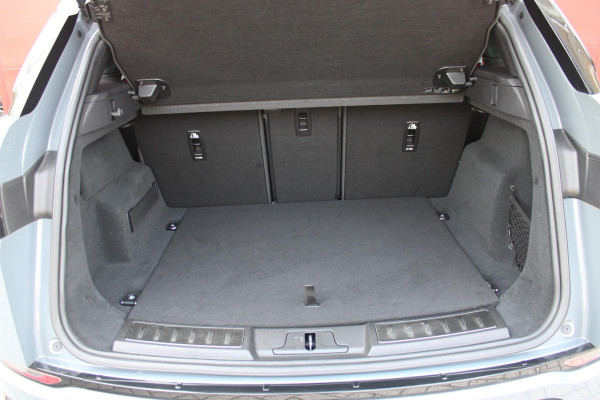 Land Rover Range Rover Evoque 1.5 P300e AWD 309PK R-DYNAMIC SE | PANORAMADAK | ELEKTRISCH VERSTELBARE VOORSTOELEN  LEDEREN BEKLEDING | 20" LICHTMETALEN VELGEN | KEYLESS ENTRY / START | EXTRA GETINTE ACHTERRUITEN | FULL LED KOPLAMPEN | LED ACHTERLICHTEN | ADAPTIVE CRUISE CONTROL | APPLE CARPLAY | ACHTERKLEP ELEKTRISCH BEDIENBAAR |