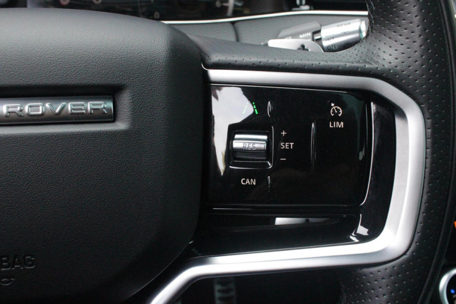 Land Rover Range Rover Evoque 1.5 P300e AWD 309PK R-DYNAMIC SE | PANORAMADAK | ELEKTRISCH VERSTELBARE VOORSTOELEN  LEDEREN BEKLEDING | 20" LICHTMETALEN VELGEN | KEYLESS ENTRY / START | EXTRA GETINTE ACHTERRUITEN | FULL LED KOPLAMPEN | LED ACHTERLICHTEN | ADAPTIVE CRUISE CONTROL | APPLE CARPLAY | ACHTERKLEP ELEKTRISCH BEDIENBAAR |