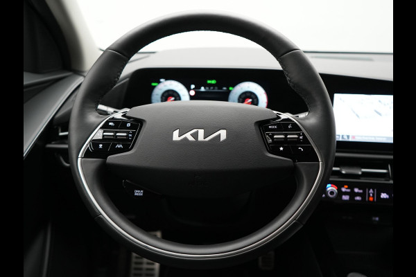 Kia Niro 1.6 GDi ExecutiveLine PHEV 182pk Dealer O.H. | Adaptive Cruise | Head Up | Camera | Harman / Kardon | Lederen Sportstoelen Memory & Ventilatie | Keyless | Blis | Stoelen & Stuur Verwarmd | Sfeerverlichting | Apple Carplay | Plug In Hybrid |