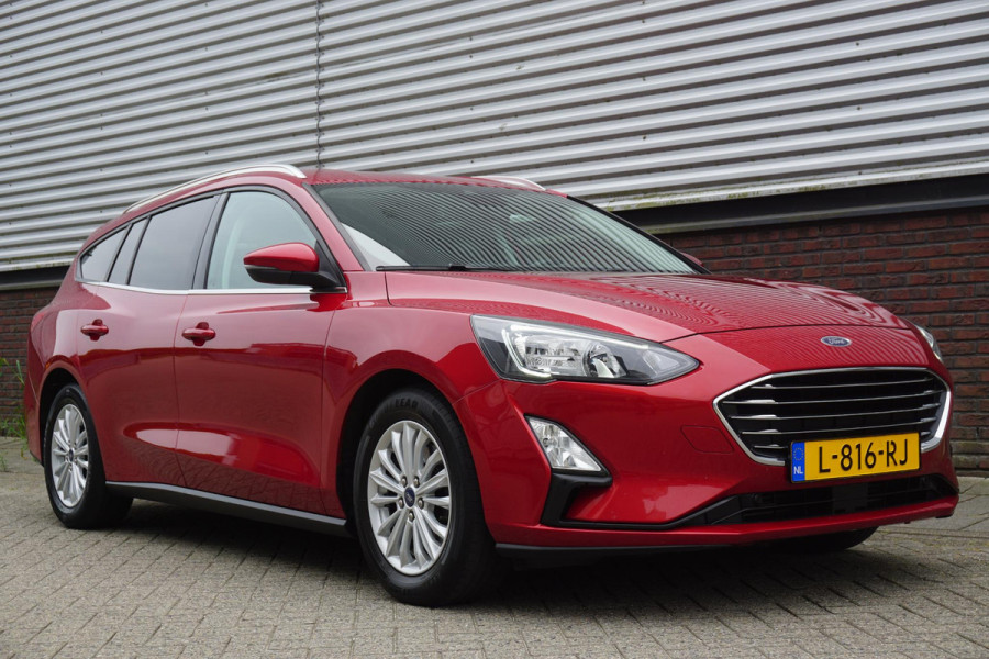 Ford FOCUS Wagon 1.0 EcoB. Hybrid Titanium X /Nwe All-Season banden /Trekhaak/WinterPack.