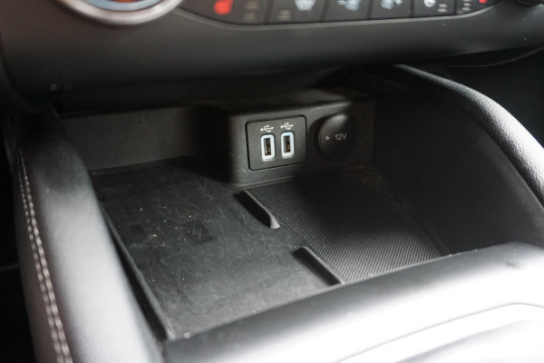 Ford FOCUS Wagon 1.0 EcoB. Hybrid Titanium X /Nwe All-Season banden /Trekhaak/WinterPack.