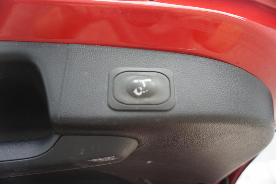 Ford FOCUS Wagon 1.0 EcoB. Hybrid Titanium X /Nwe All-Season banden /Trekhaak/WinterPack.
