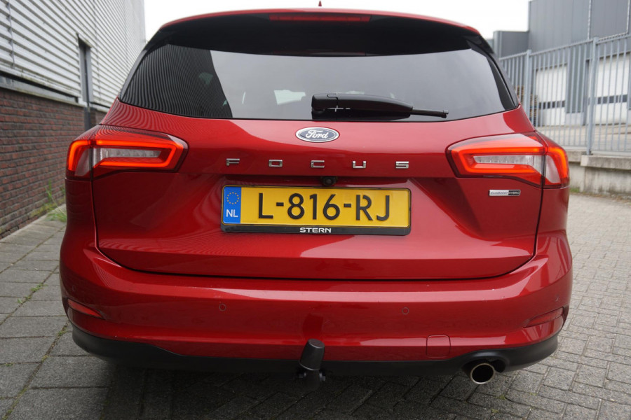 Ford FOCUS Wagon 1.0 EcoB. Hybrid Titanium X /Nwe All-Season banden /Trekhaak/WinterPack.