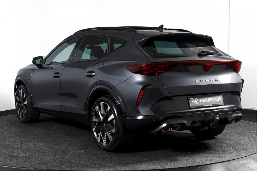 CUPRA Formentor 1.5 TSI e-Hybrid 204 PK Business | S/K-Panodak | Matrix Led | Elek Trekhaak | Dig. Cockpit | Adapt. Cruise | Stoel-+Stuurverw. | PDC | Camera | App. Connect | ECC | Elek. Klep | LM 19" | 8592
