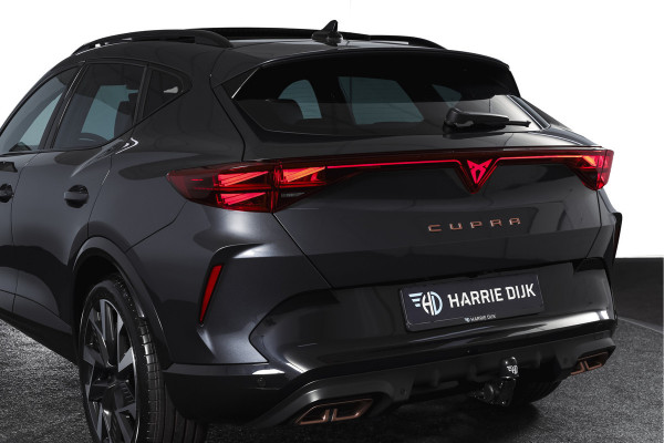 CUPRA Formentor 1.5 TSI e-Hybrid 204 PK Business | S/K-Panodak | Matrix Led | Elek Trekhaak | Dig. Cockpit | Adapt. Cruise | Stoel-+Stuurverw. | PDC | Camera | App. Connect | ECC | Elek. Klep | LM 19" | 8592
