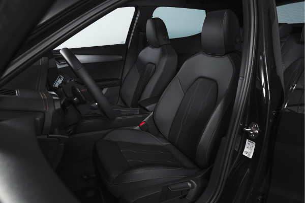 CUPRA Formentor 1.5 TSI e-Hybrid 204 PK Business | S/K-Panodak | Matrix Led | Elek Trekhaak | Dig. Cockpit | Adapt. Cruise | Stoel-+Stuurverw. | PDC | Camera | App. Connect | ECC | Elek. Klep | LM 19" | 7059