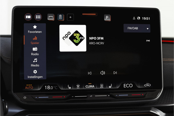 CUPRA Formentor 1.5 TSI e-Hybrid 204 PK Business | S/K-Panodak | Matrix Led | Elek Trekhaak | Dig. Cockpit | Adapt. Cruise | Stoel-+Stuurverw. | PDC | Camera | App. Connect | ECC | Elek. Klep | LM 19" | 7059