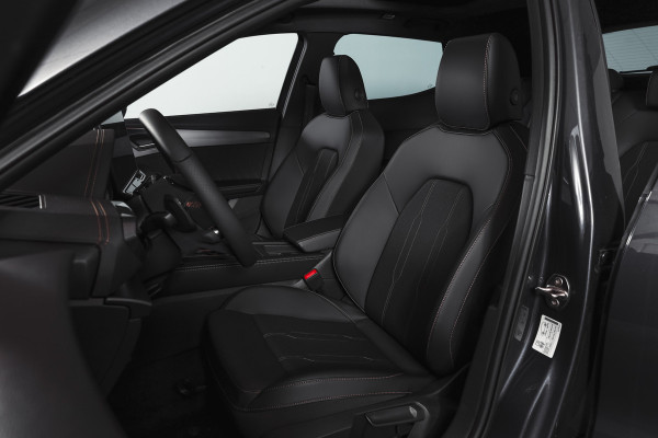 CUPRA Formentor 1.5 TSI e-Hybrid 204 PK Business | S/K-Panodak | Matrix Led | Elek Trekhaak | Dig. Cockpit | Adapt. Cruise | Stoel-+Stuurverw. | PDC | Camera | App. Connect | ECC | Elek. Klep | LM 19" | 8994